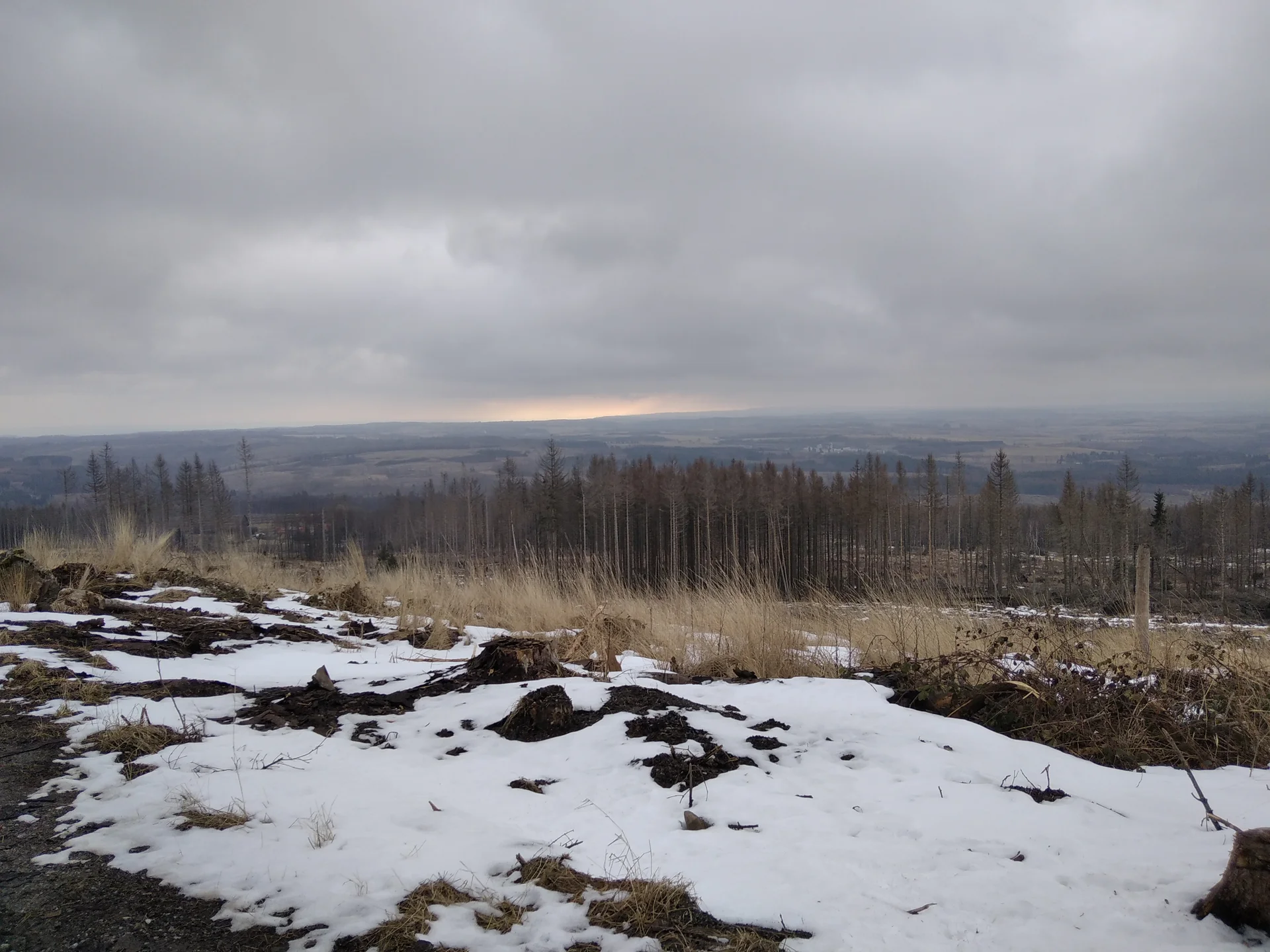 Lichtblick über trostlosen Flächen | © Paul Hoffmann 2022