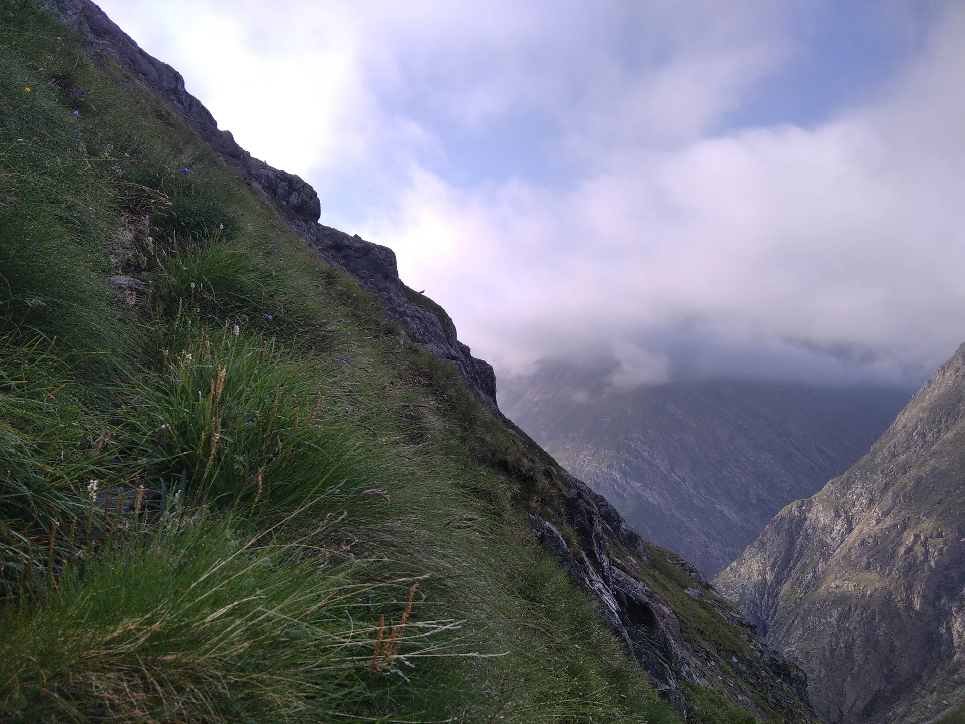 erster Aufstiegshang auf der Alpenkönigroute | © Paul Hoffmann 2023