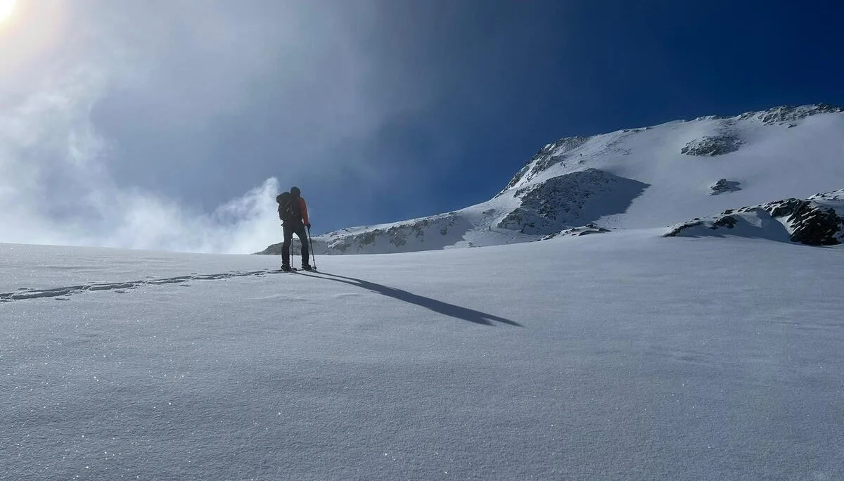 Paul mit Schneeschuhen am Samerschlag/Sellrain | © Denise Richter 2023