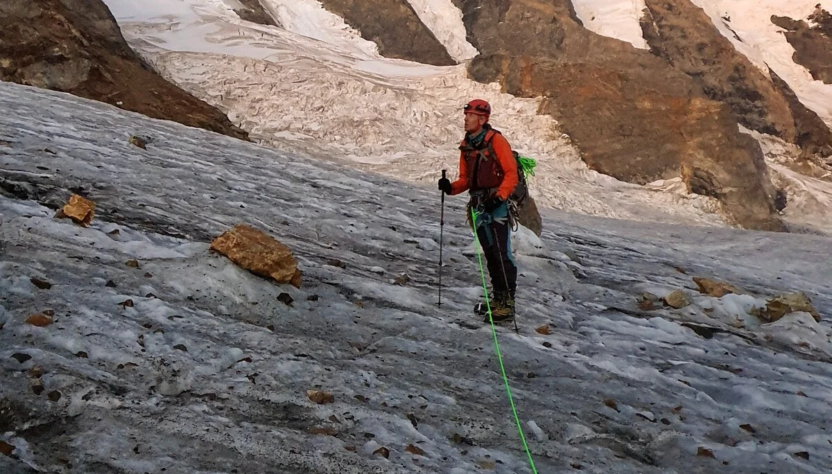 flacher Gletscherteil im Anstieg zum Piz Palü | © Philipp Kloss 2023