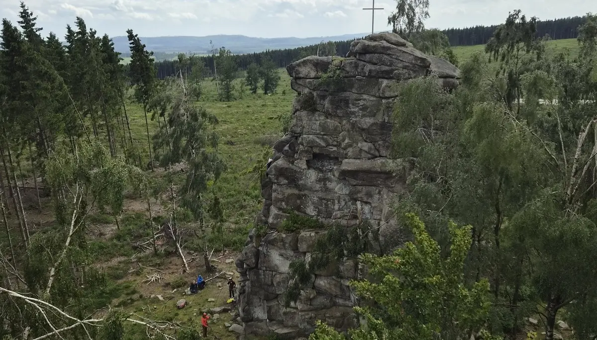 Blick von der Nördlichen auf die Südliche Schnarcherklippe | © Toni Beneke 2026