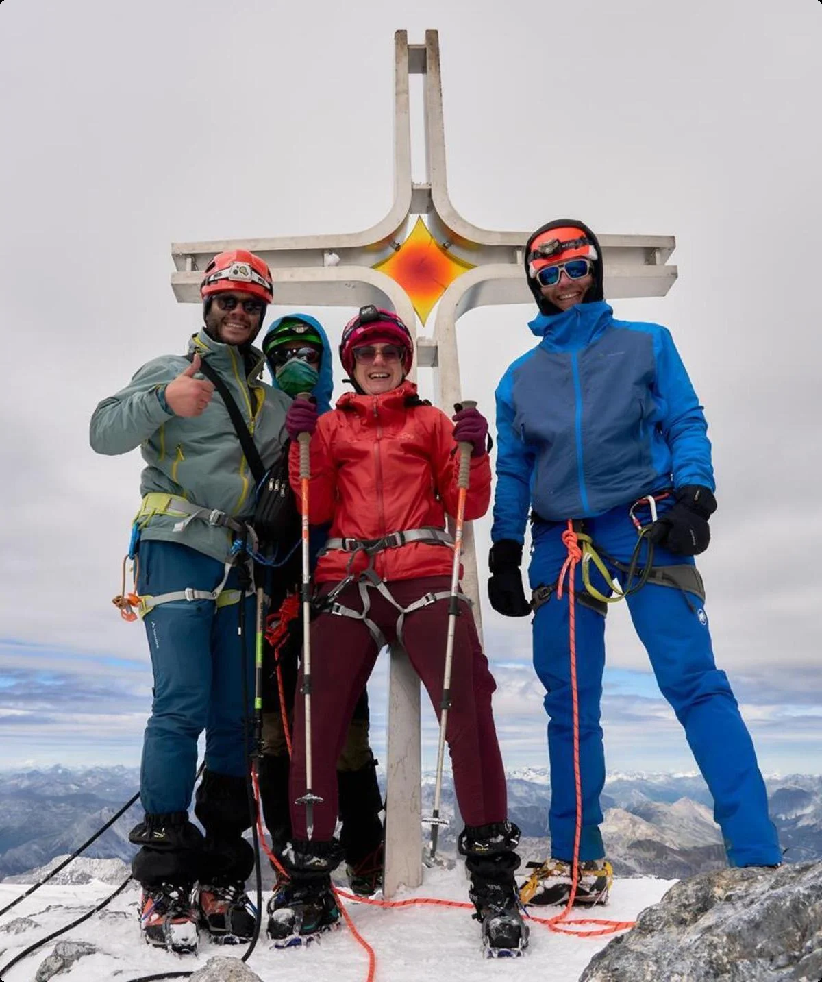 Am Gipfel des Ortler, 3.905m | © Alexander Goebel 2023