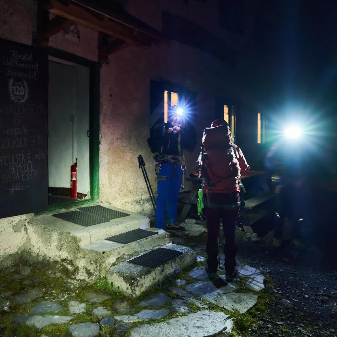 Frühstart über Meraner Weg zum Ortler an der Berglhütte | © Alexander Goebel 2023